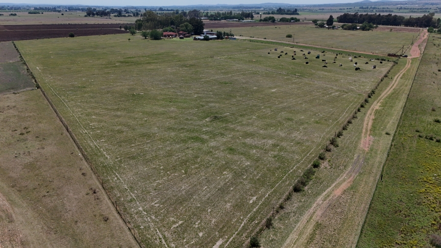 7 Bedroom Property for Sale in Harpington A H North West